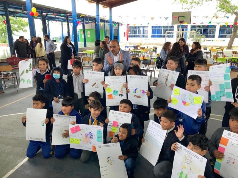 Estudiantes de la Escuela Bélgica